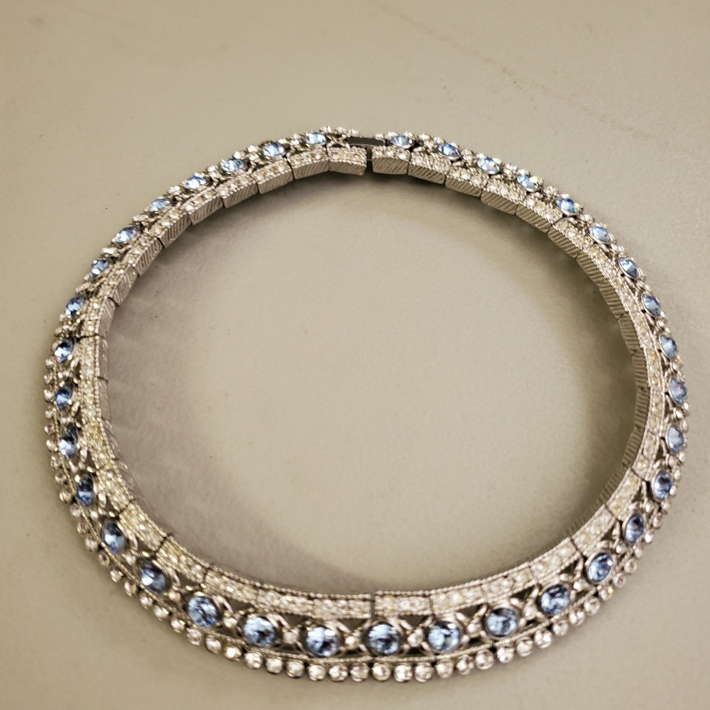 NWOT/NECKLACE